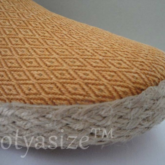 TED BAKER DRILL 2 GOLD TEXTILE CASUAL SHOE SZ 8 - Picture 2 of 8